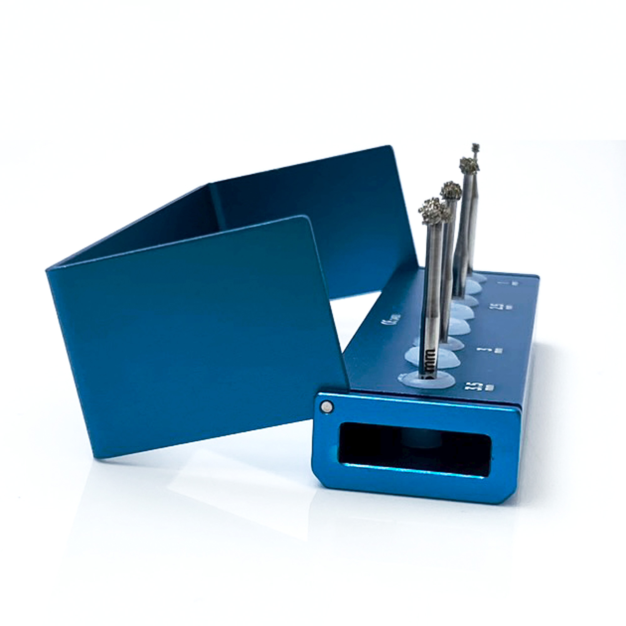 Eignet sich perfekt für die Reinigung von Alveolen und zur Entfernung von Granulationsgewebe, ohne dabei den gesunden Knochen abzutragen.